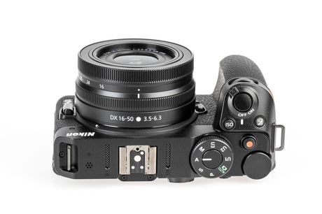 Nikon Z30 mit NIKKOR Z DX 16-50/3,5-6,3 VR