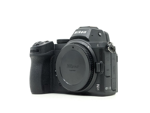 nikon|z5 - Excelente - 1