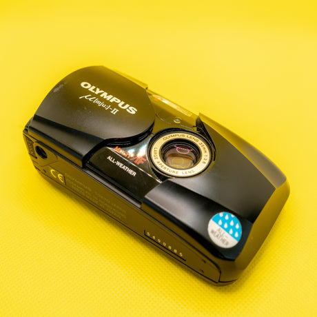 Olympus MJU II (GRAU) F2.8 Version – Premium 35mm Kompaktfilmkamera