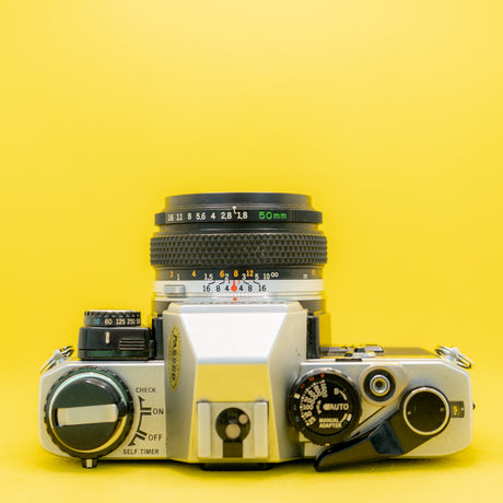 Olympus OM10 + Zuiko 50mm 1.8 – Vintage 35mm SLR Filmkamera – Ohne manuellen Adapter *