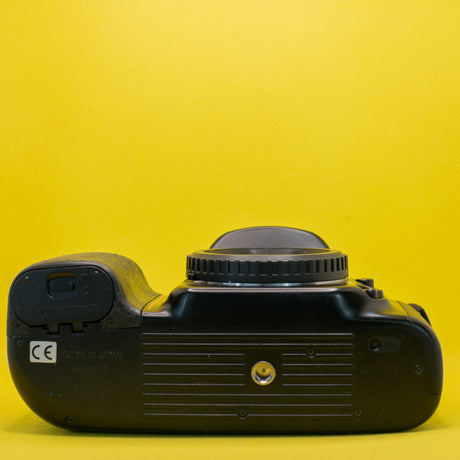 Nikon F50 (Gehäuse) - 35mm Analoge Spiegelreflexkamera (SLR)