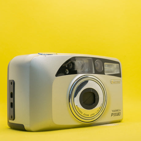 Yashica Power Zoom 80 - 35mm Filmkamera