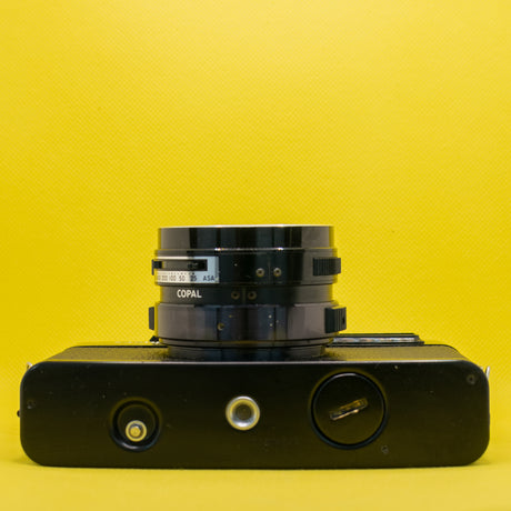 Yashica MG-1