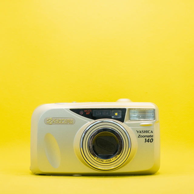 Yashica Zoomate 140 (Kyocera Premium Version) - 35mm Film Camera Compact de segunda mano en Camera Market